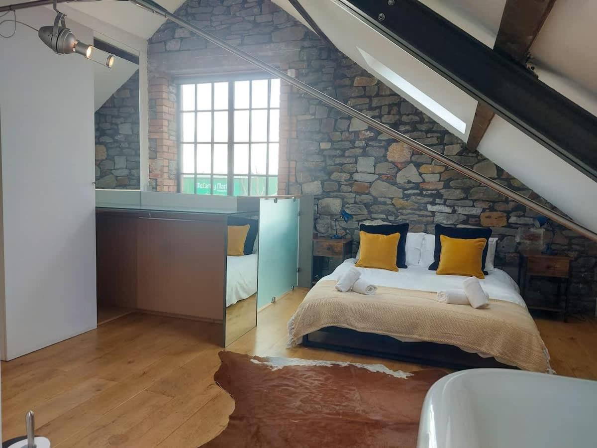 Converted Factory Loft Apartment Bristol Ngoại thất bức ảnh