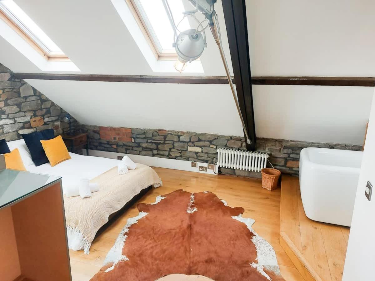 Converted Factory Loft Apartment Bristol Ngoại thất bức ảnh